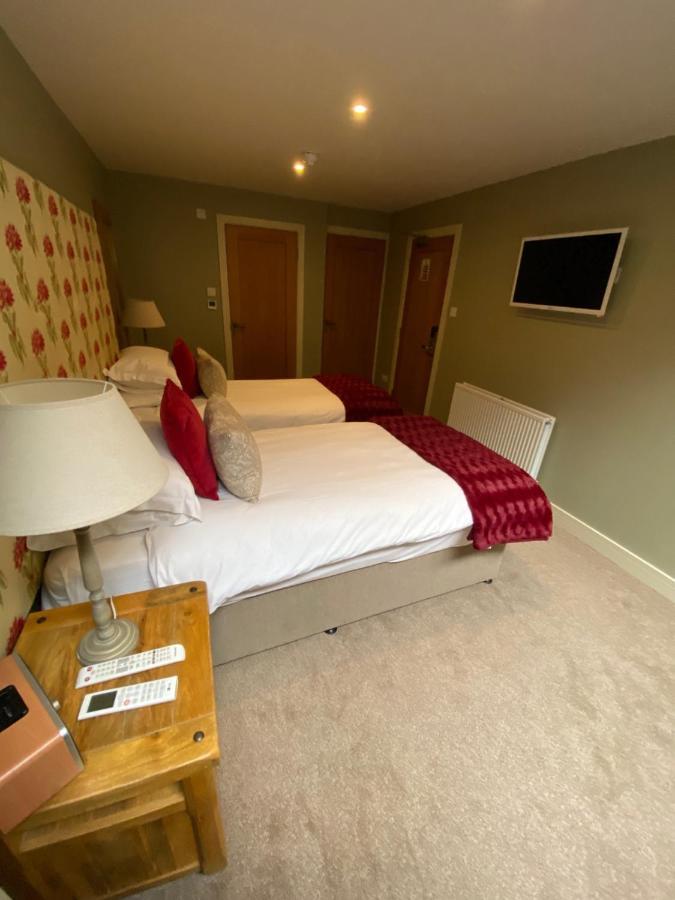 The Peppermill Town House Hotel & Restaurant Devizes Buitenkant foto