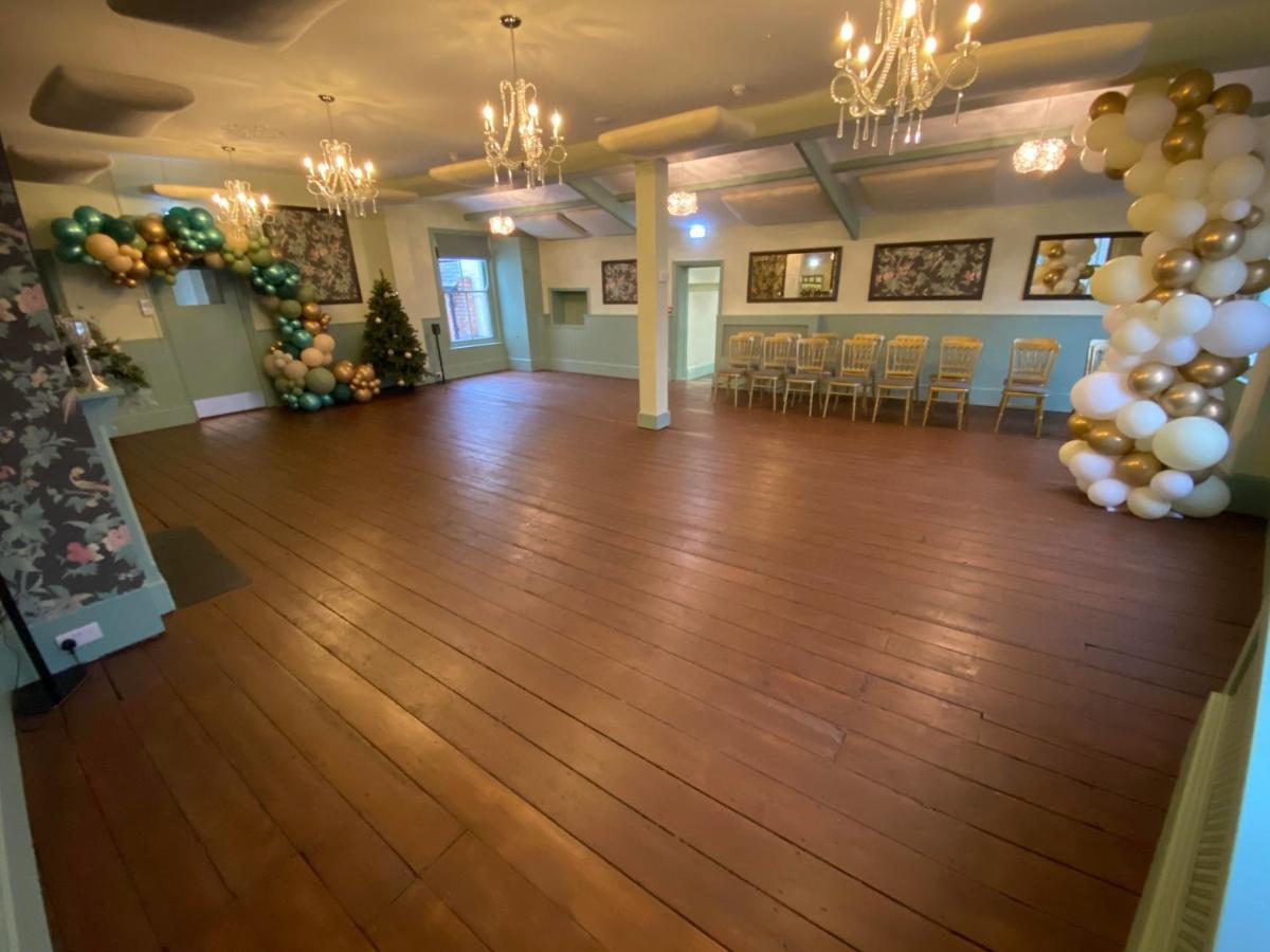 The Peppermill Town House Hotel & Restaurant Devizes Buitenkant foto