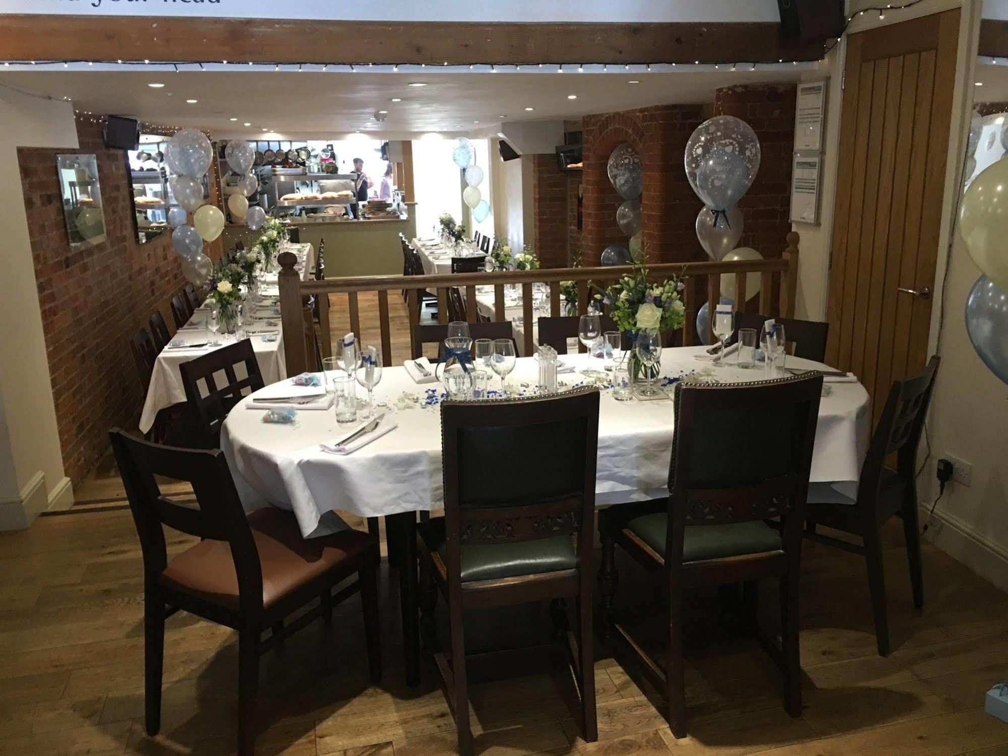The Peppermill Town House Hotel & Restaurant Devizes Buitenkant foto