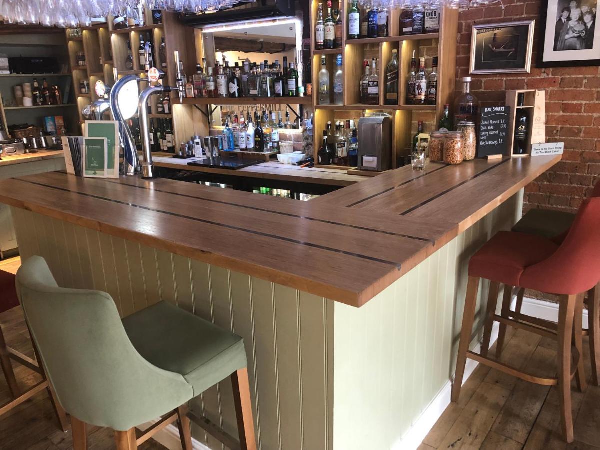 The Peppermill Town House Hotel & Restaurant Devizes Buitenkant foto